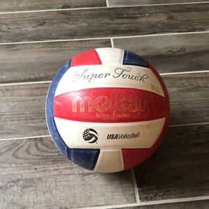 Super Touch Volleyball